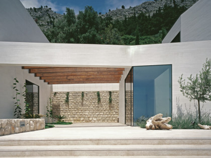 House U