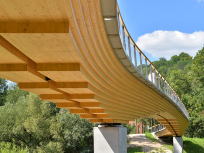 Curved Girder Bridge Neckartenzlingen 